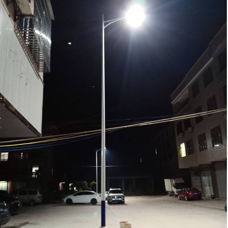 桂林恭城户外庭院灯灯罩太阳能LED灯杆零电费，规格定制